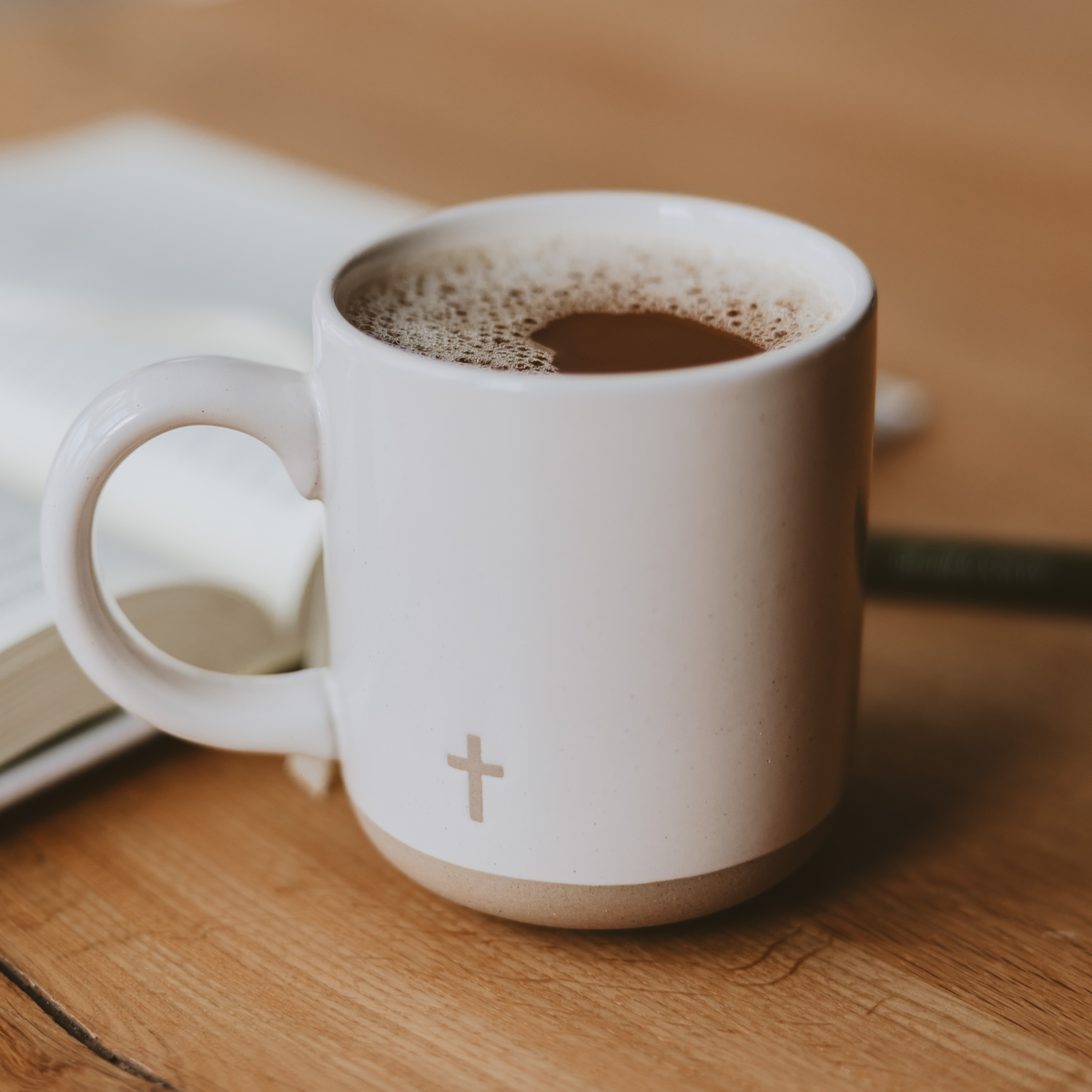 Cross Stoneware Mug 14 oz